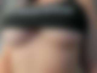Naila's Live Sex Cam Show