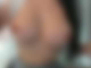 Naila's Live Sex Cam Show