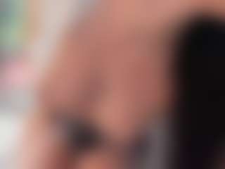 Naila's Live Sex Cam Show