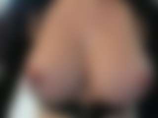 Naila's Live Sex Cam Show