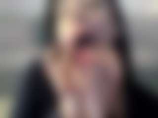 Naila's Live Sex Cam Show