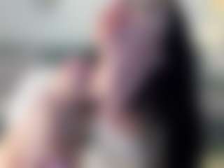Naila's Live Sex Cam Show