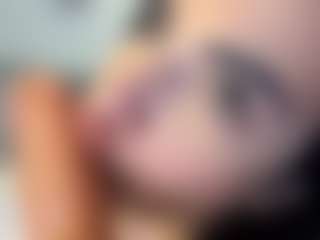 Naila's Live Sex Cam Show