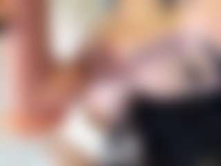 Naila's Live Sex Cam Show
