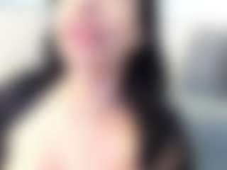Naila's Live Sex Cam Show