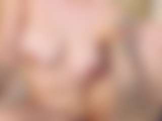 Live cam show with Bella-Jagger - Brown Eyes on Uber Horny