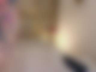 Live cam show with Bella-Jagger - Huge on Camsoda