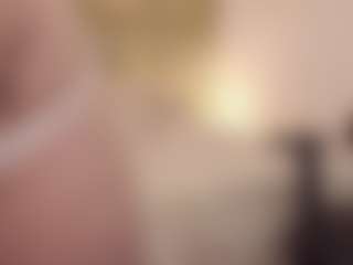 Live cam show with Bella-Jagger - Fingering on SquirtSoMuch