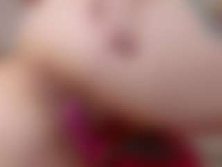 Live cam show with Bella-Jagger - Striptease on intimatelivegirls.com