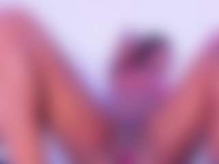 Live cam show with BritneyVega - Squirt on CamSodaAdn
