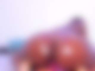 Live cam show with BritneyVega - Skinny on Camsoda