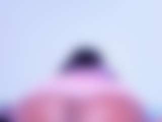 Live cam show with BritneyVega - Skinny on Camsoda