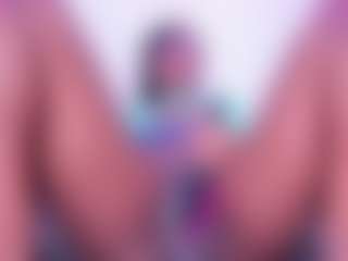 Live cam show with BritneyVega - Striptease on StripNow