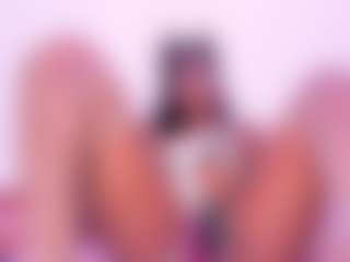 Live cam show with BritneyVega - Brown Hair on Camsoda