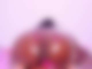 Live cam show with BritneyVega - Ebony Teen (18+) on Gym Cam Girls