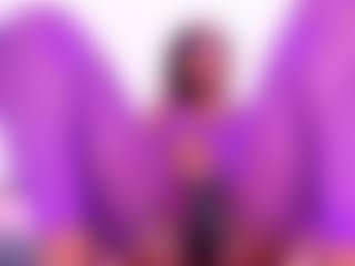Live cam show with BritneyVega - Public Ebony on Mixed Magazine Live