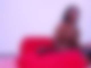 Live cam show with BritneyVega - Squirt on Livezox