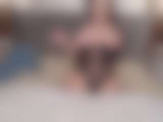 Live cam show with MeloeLili - Average on SpankPalCams