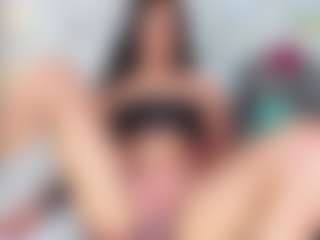 Live cam show with miley-777 - Black Hair on Gym Cam Girls