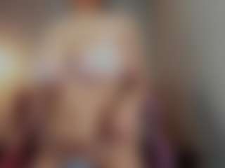 Live cam show with moniquehicks - Public Latina on Camsoda | colombia