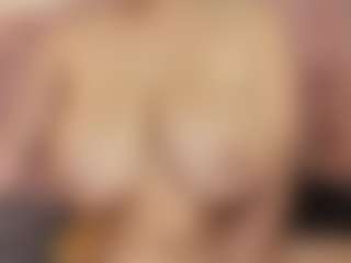 Live cam show with moniquehicks - Neon Hair on AdultVida.com
