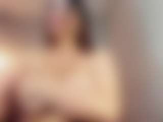 Live cam show with moniquehicks - Living Room on CamClone