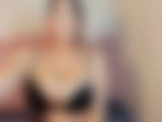 Live cam show with moniquehicks - Gorgeous on TastyBlacksLive