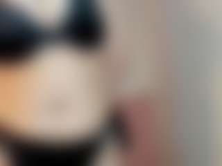 Live cam show with moniquehicks - Public Curvy on Free Soda