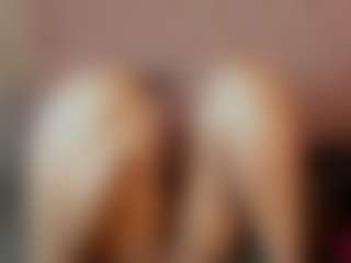 Live cam show with moniquehicks - Public Big Tits on EXY