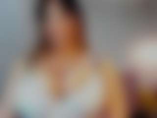 Live cam show with moniquehicks - Public on CamClone