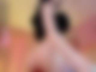 Miss Carolinne 666's Live Sex Cam Show
