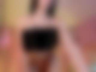 Miss Carolinne 666's Live Sex Cam Show