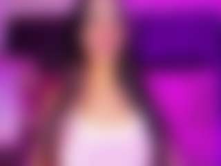 Live cam show with Miss Carolinne 666 - Average on WildCum