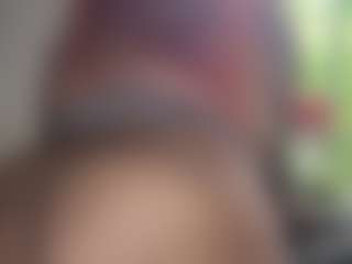 tonisnowbooking's Live Sex Cam Show