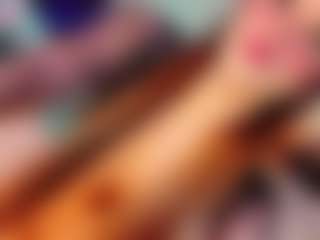 Live cam show with Camila Vasquezz - Average on xplaylive.com