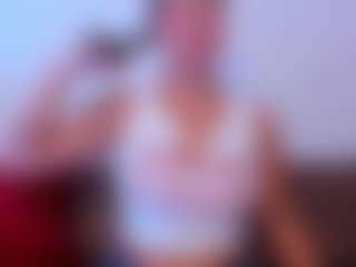 Emmatorrees's Live Sex Cam Show