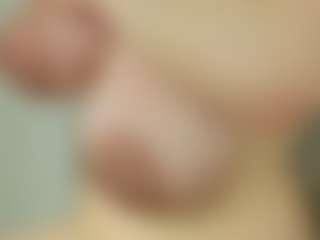 Live cam show with Milk Breast - Bedroom Mature on StripNow