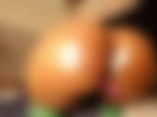 Live cam show with sxxymelanin - Black Fetish on livesuperchat.net