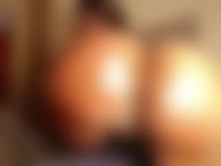 Live cam show with sxxymelanin - Sucking on Camsoda