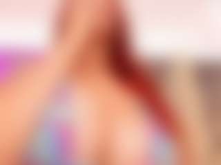 Live cam show with LUNA CHERRY - Thick on Camming Site