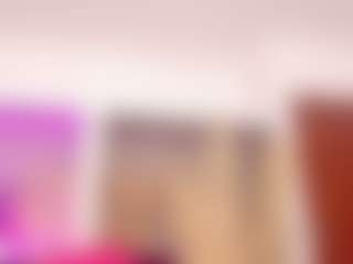 Live cam show with LUNA CHERRY - Orgasm on Camming Site