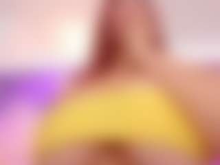 LUNA CHERRY's Live Sex Cam Show
