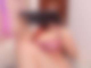 LUNA CHERRY's Live Sex Cam Show
