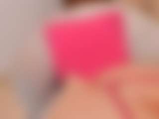 LUNA CHERRY's Live Sex Cam Show