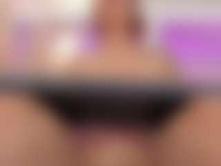 LUNA CHERRY's Live Sex Cam Show