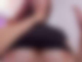 LUNA CHERRY's Live Sex Cam Show
