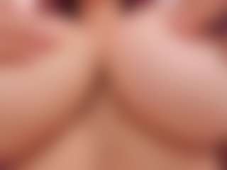 LUNA CHERRY's Live Sex Cam Show