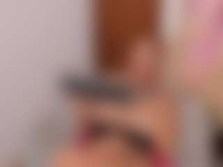 LUNA CHERRY's Live Sex Cam Show