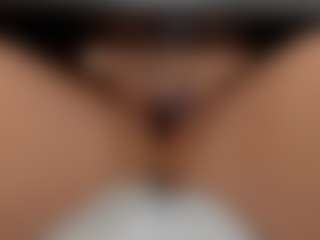 LUNA CHERRY's Live Sex Cam Show