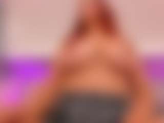 LUNA CHERRY's Live Sex Cam Show